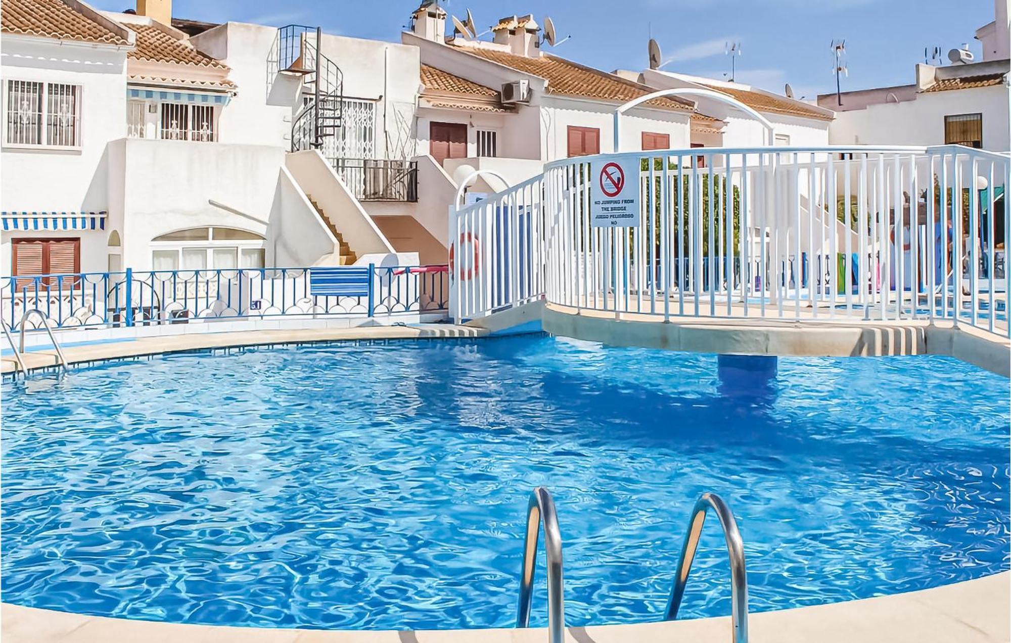 Amazing Apartment In Torrevieja With Wifi Extérieur photo